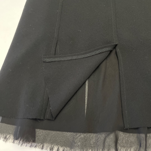 Very Pretty Black BeBe Skirt.  Fun and Flirty.  Sz. 10. - Picture 5 of 11